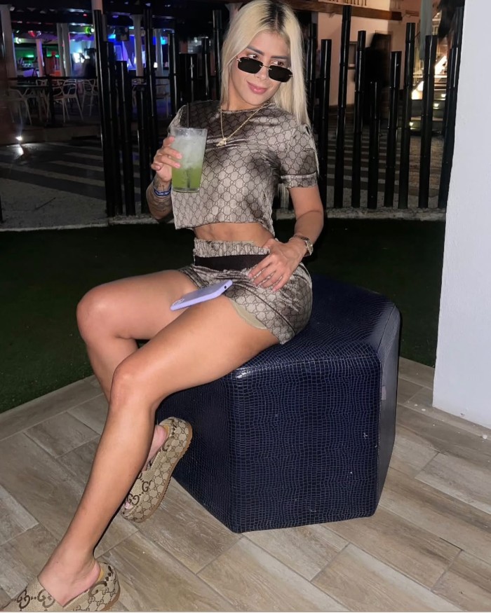 PAULINA COLOMBIANA CACHONDA MUY HOT 24H
