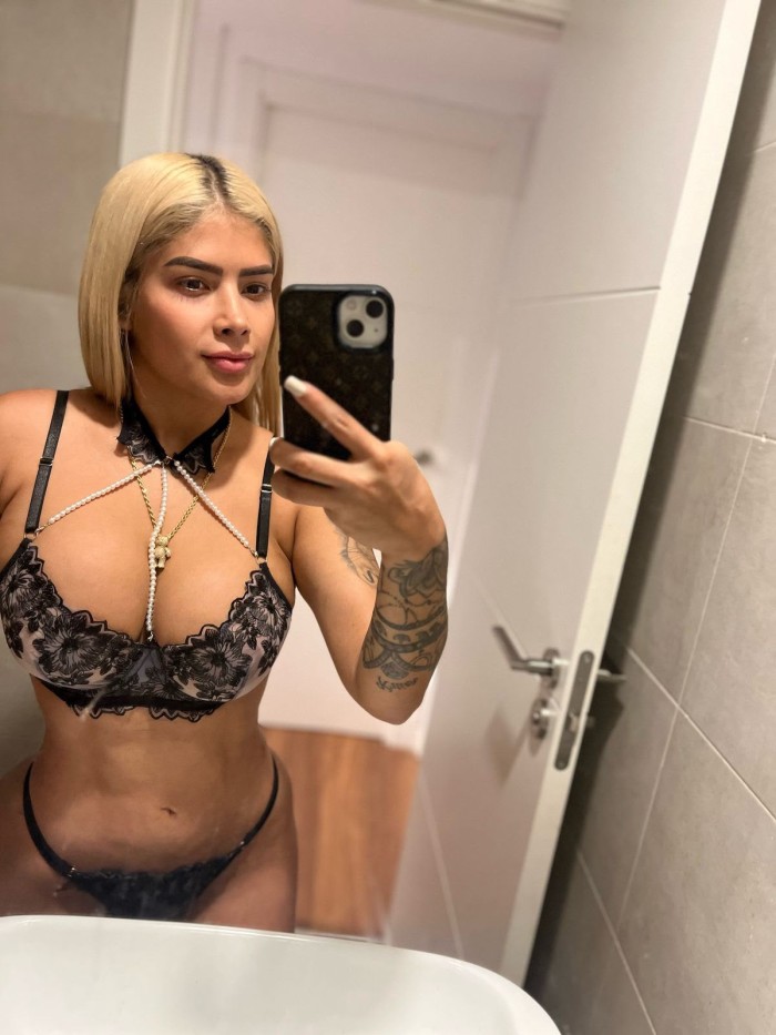 PAULINA COLOMBIANA CACHONDA MUY HOT 24H