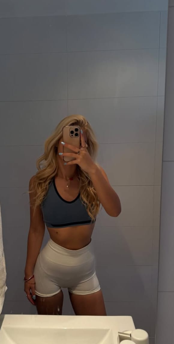 VICKY JOVENCITA RUBIA EN TARRAGONA