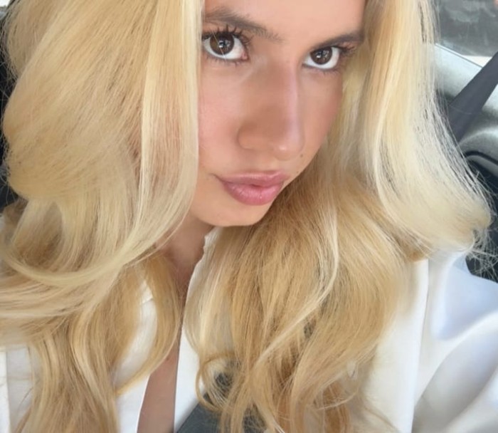 VICKY JOVENCITA RUBIA EN TARRAGONA