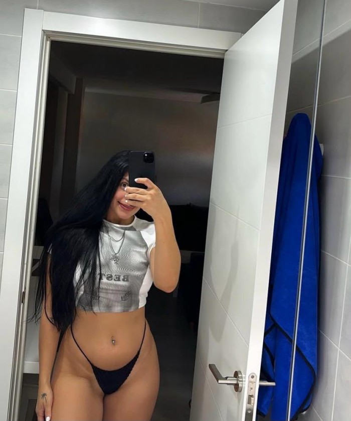 Jovencita hermosa y encantadora