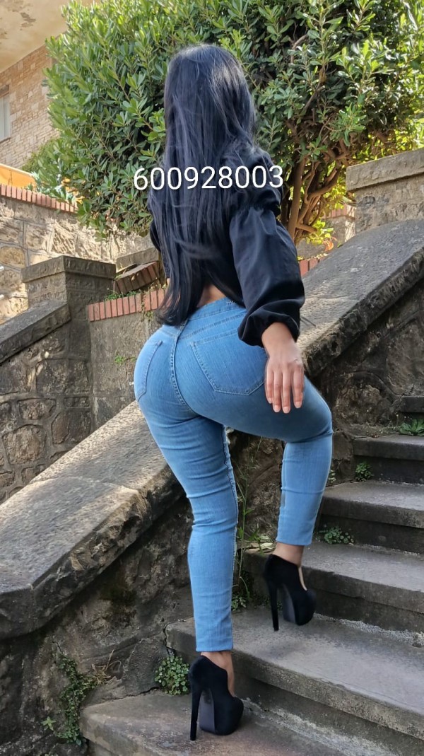 NOVEDAD COLOMBIANA CON UN CUERPAZO DE ESCÁNDALO ..