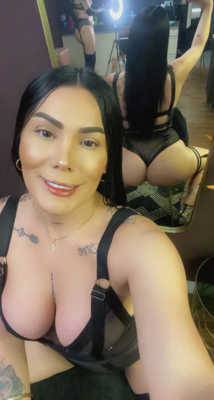 Transexual colombiana muy maja y guerrilla fiester