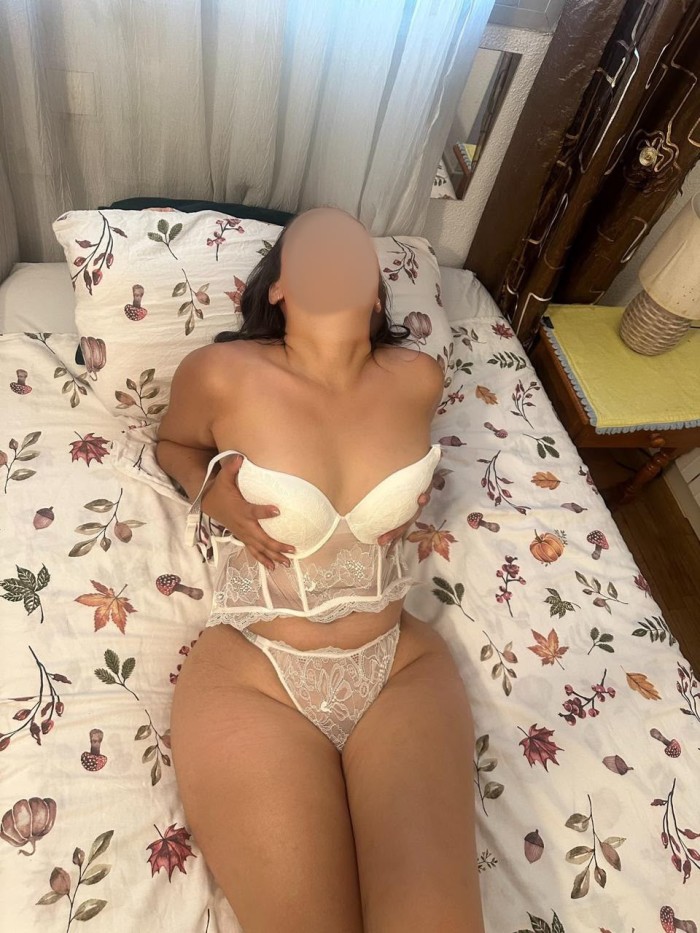 Novedad linda y sensual latina fotos reales