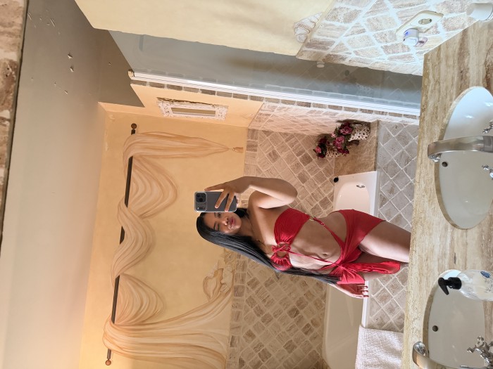 Camila ricas curvas