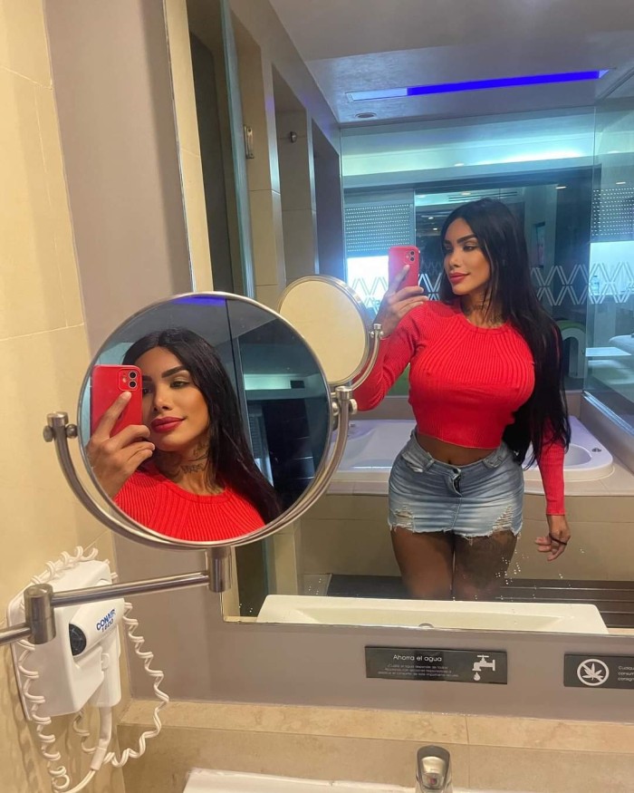 EROTICA NINFOMANA Y MAMONA TODO EN UNA MUJER