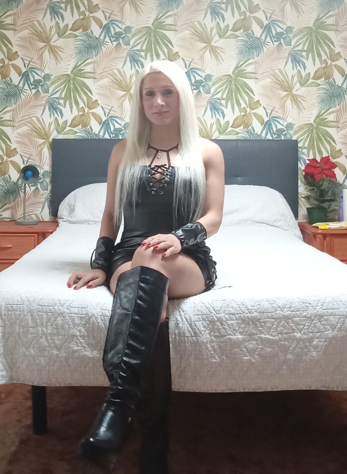 RECIÉN LLEGADA A BENIDORM! TRANS rubia de lujo, muy caliente!