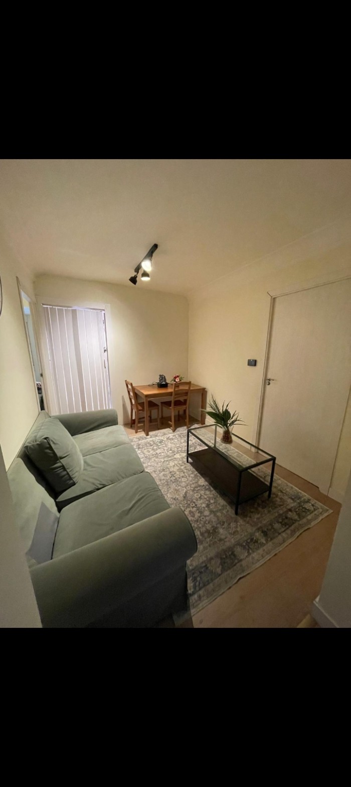 alquilo habitacion a chicos limpios en zaragoza