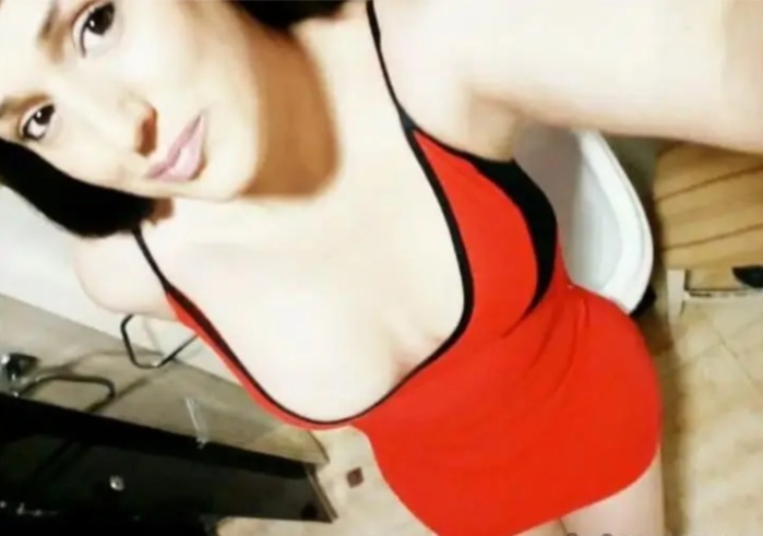 MORENAZA GUAPÍSIMA MUY CALIENTE Y VICIOSA