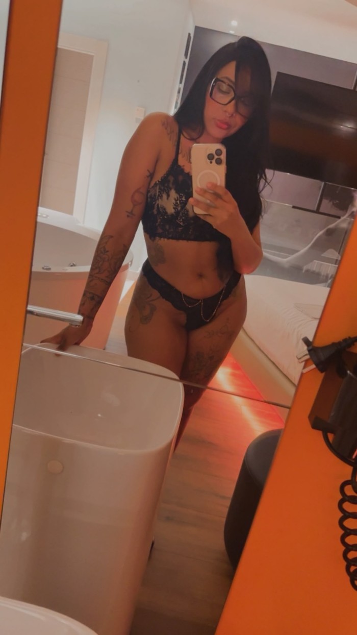 Perra tragona