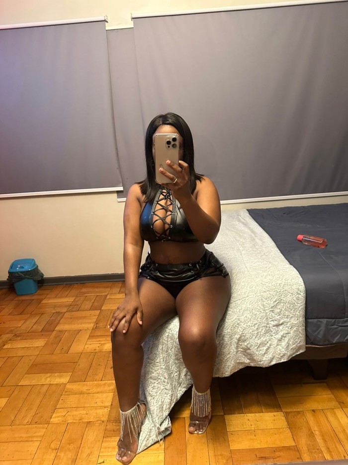 EN GIJON ARDIENTE SENSUAL COMPLACIENTE DESEOSA DE