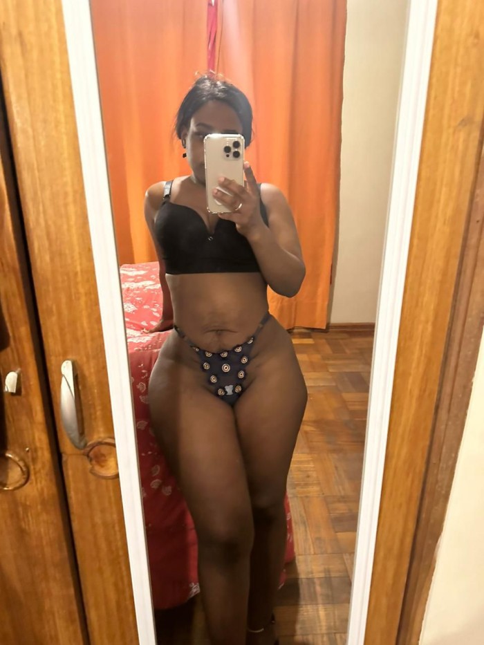 EN GIJON ARDIENTE SENSUAL COMPLACIENTE DESEOSA DE