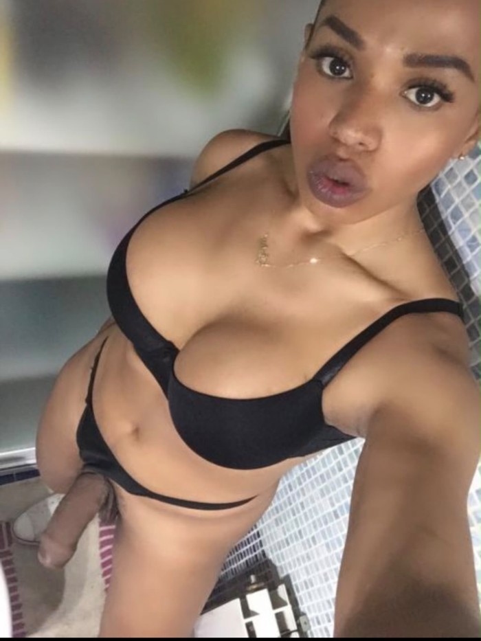 Explosiva morena afryka trans