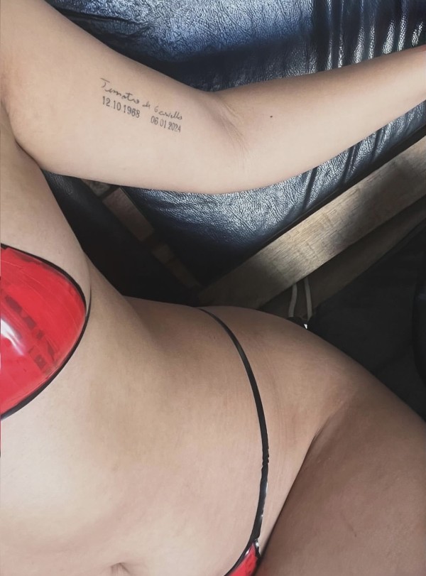 SOMOS 2 AMIGAS FIESTERAS ACTIVAS 24/7