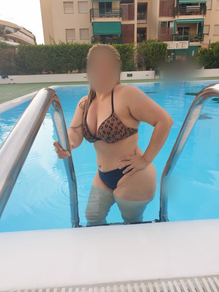 Follame empotrame  tira de mis cabellos en salou
