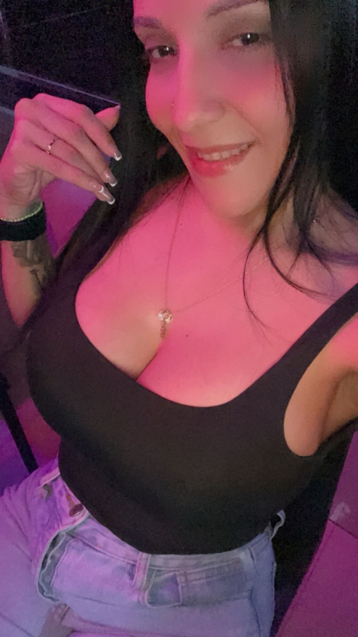 JOVENCITA LATINA DISPONIBLE HOY