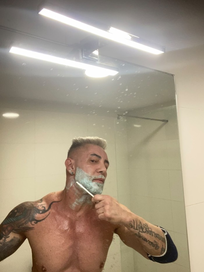 ALEX DISPONIBLE PARA TI HOY