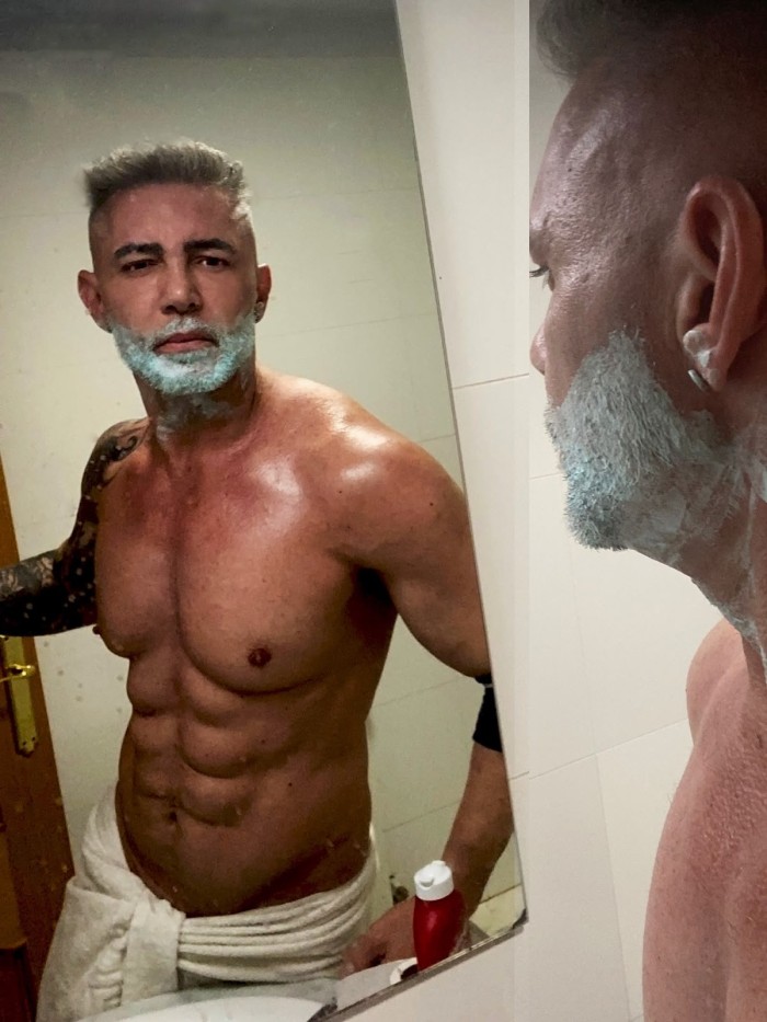 ALEX DISPONIBLE PARA TI HOY