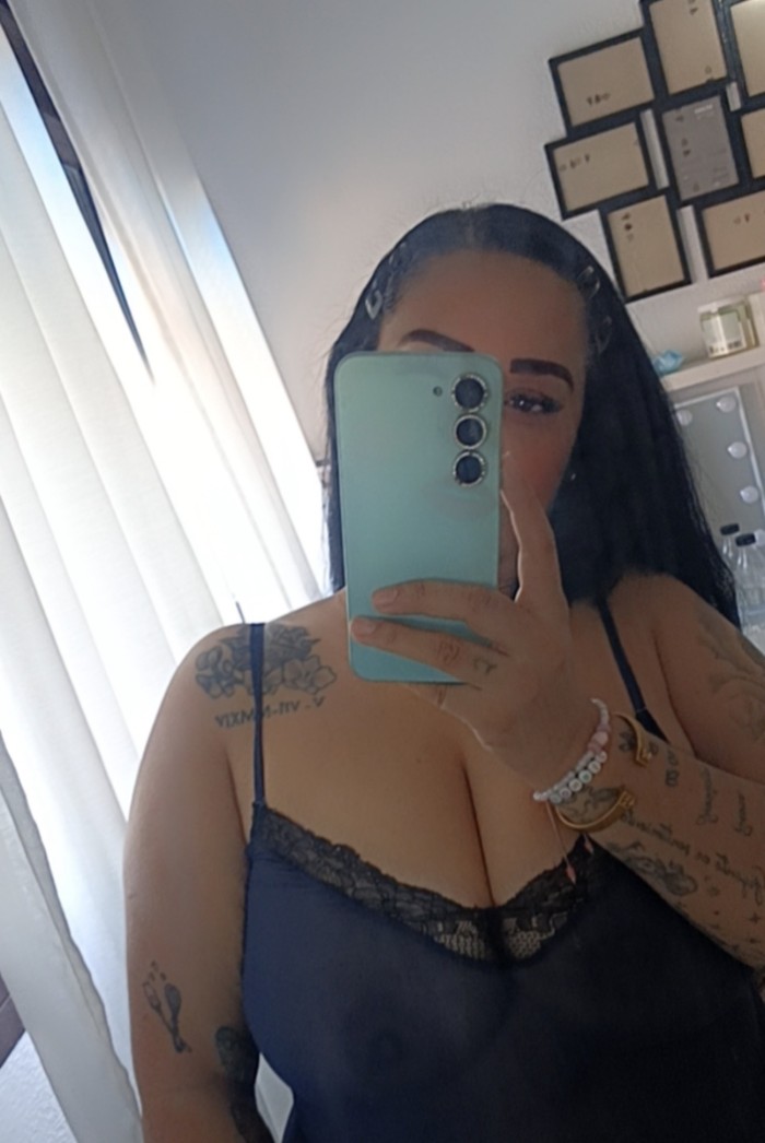 Colombiana muy caliente con curvas en Seseña