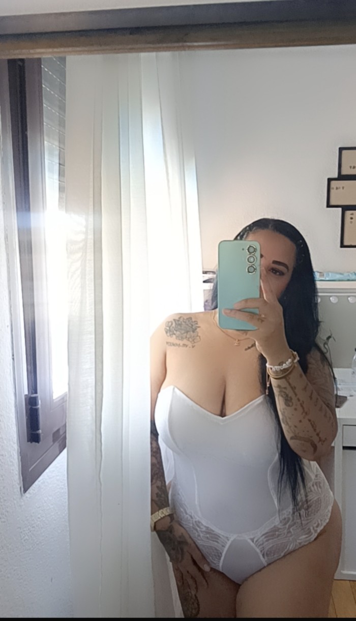 Colombiana muy caliente con curvas en Seseña