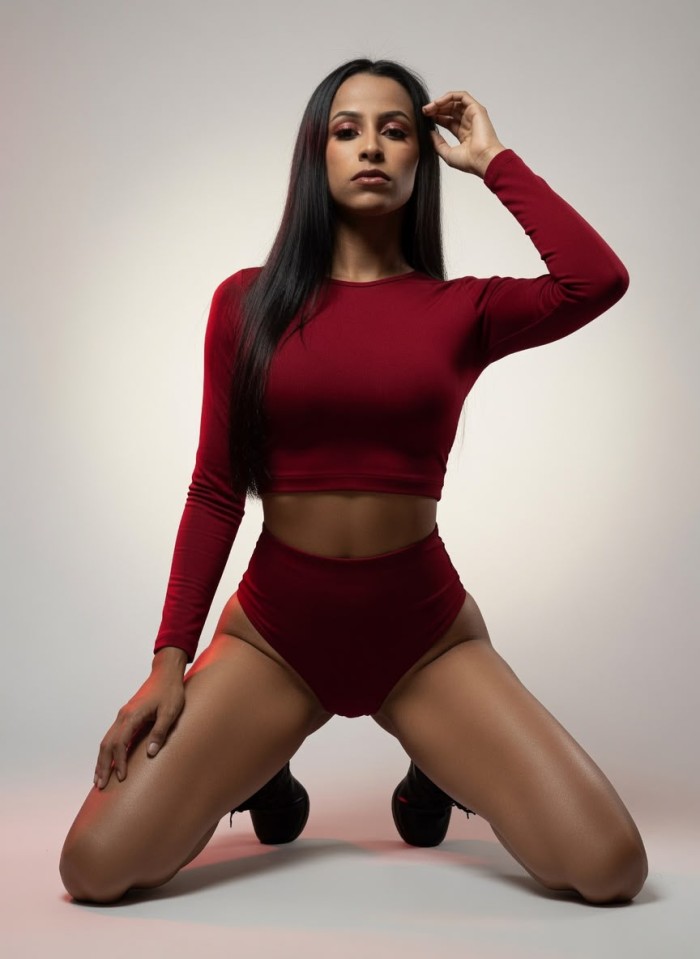 ASHEL 2×1 joven colombiana