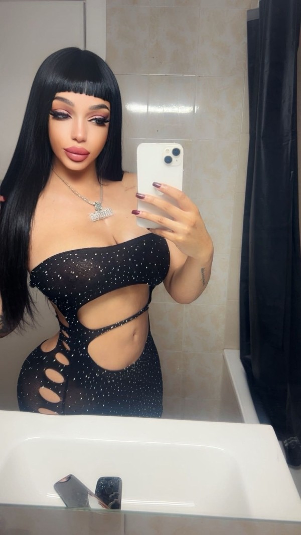 1VEZ BERTAMIRANS PAOLA HONDUREÑA SEAMOS ALERO….