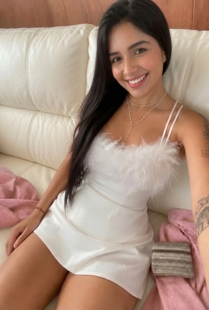 ADA  2 x 1  joven Venezolana