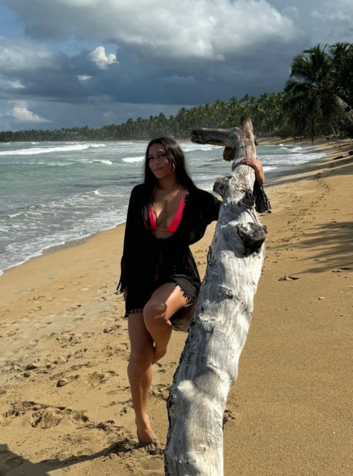 Chica joven ardiente nueva en tu ciudad , tengo aire acondicionado
