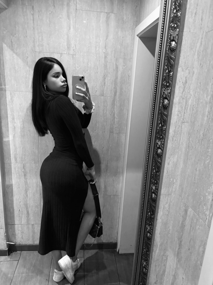 MASSIEL BLAS TRANS EDUCADA MUY FEMENINA 24/7