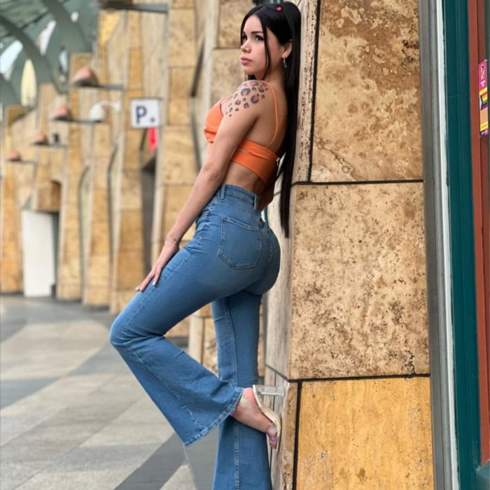 MASSIEL BLAS TRANS EDUCADA MUY FEMENINA 24/7
