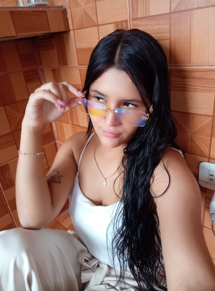 ESCORT COLOMBIANA JOVENCITA ARDIENTE