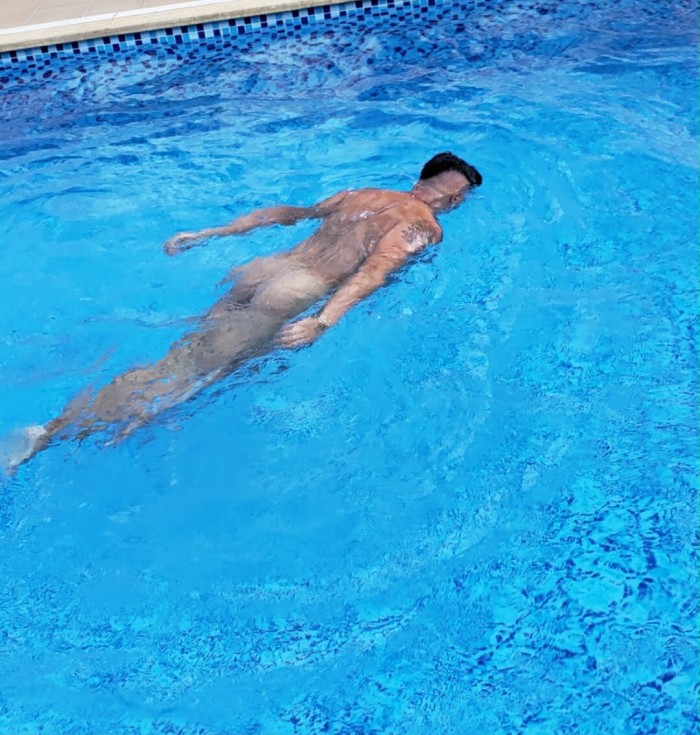 ADRIÁN IMPLICADO Y APASIONADO