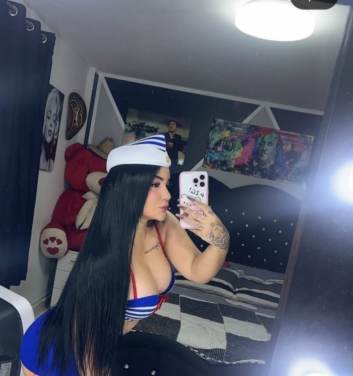 Latina con cuerpo esbelto