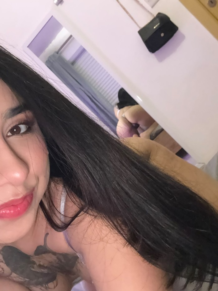 Hola soy salome una hermosa colombiana 23 añitos