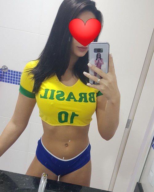 SOFIA . IMPLICADA Y ANSIOSA DE PLACER.