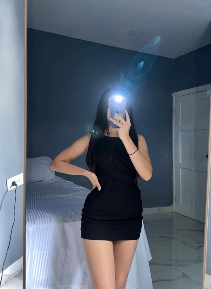 Latina extrovertida y mimosa