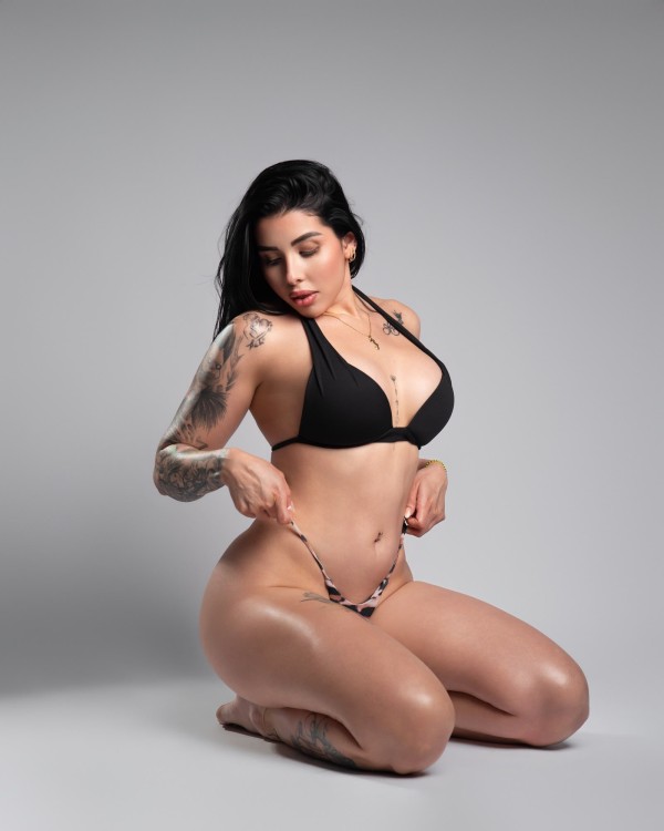 Cariñosa sexy latina hot de paso por mallorca