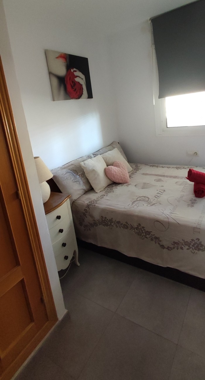 HABITACIONES EN IBIZA EN MARINA BOTAFOCH, AMBIENTE FAMILIAR Y FACIL PARKING