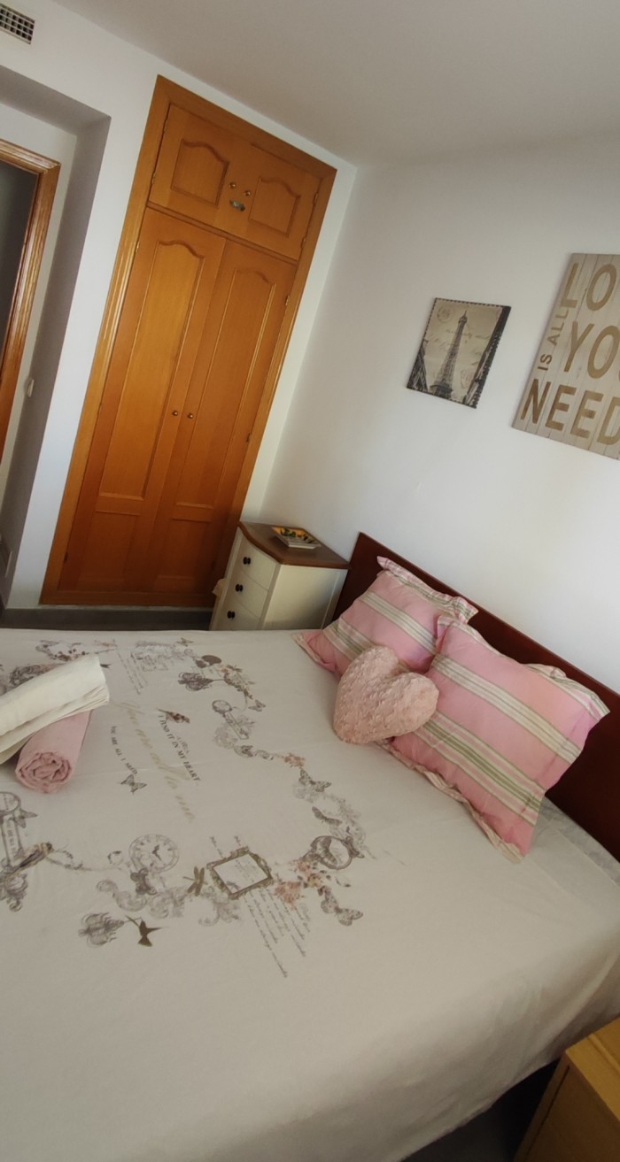 HABITACIONES EN IBIZA EN MARINA BOTAFOCH, AMBIENTE FAMILIAR Y FACIL PARKING