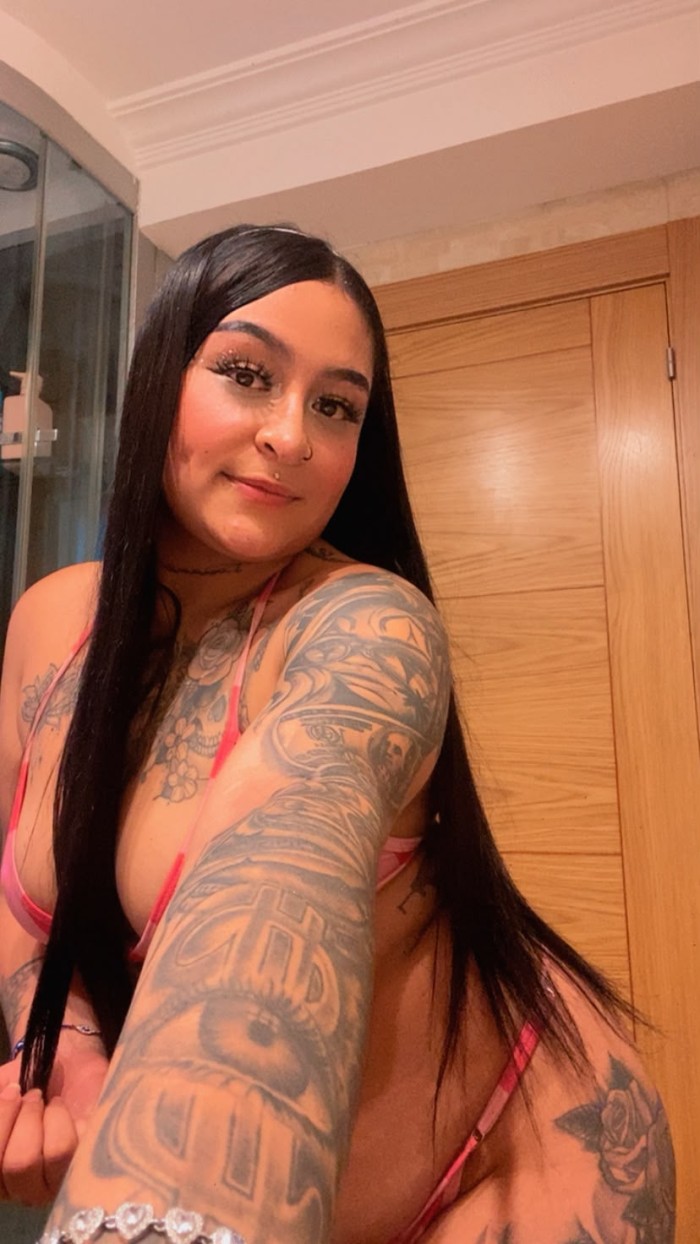 NIKOL COLOMBIANA DE INFARTO! TATUADA PARA GOZAR