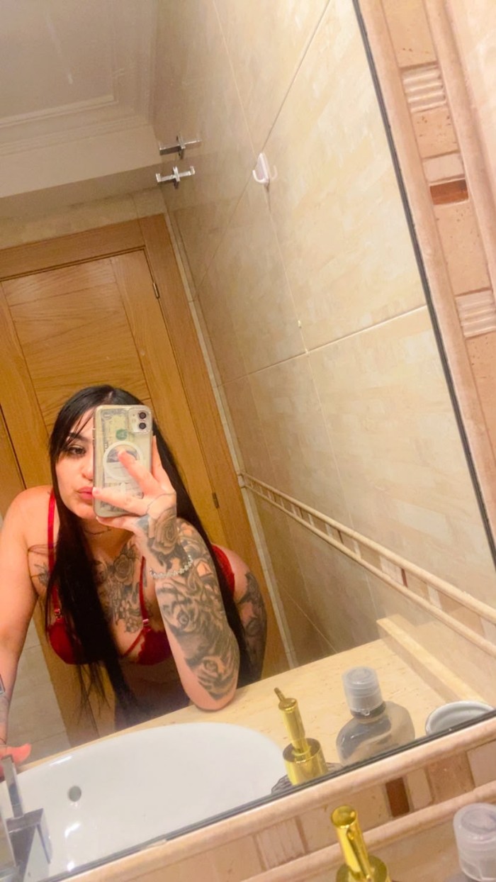 NIKOL COLOMBIANA DE INFARTO! TATUADA PARA GOZAR