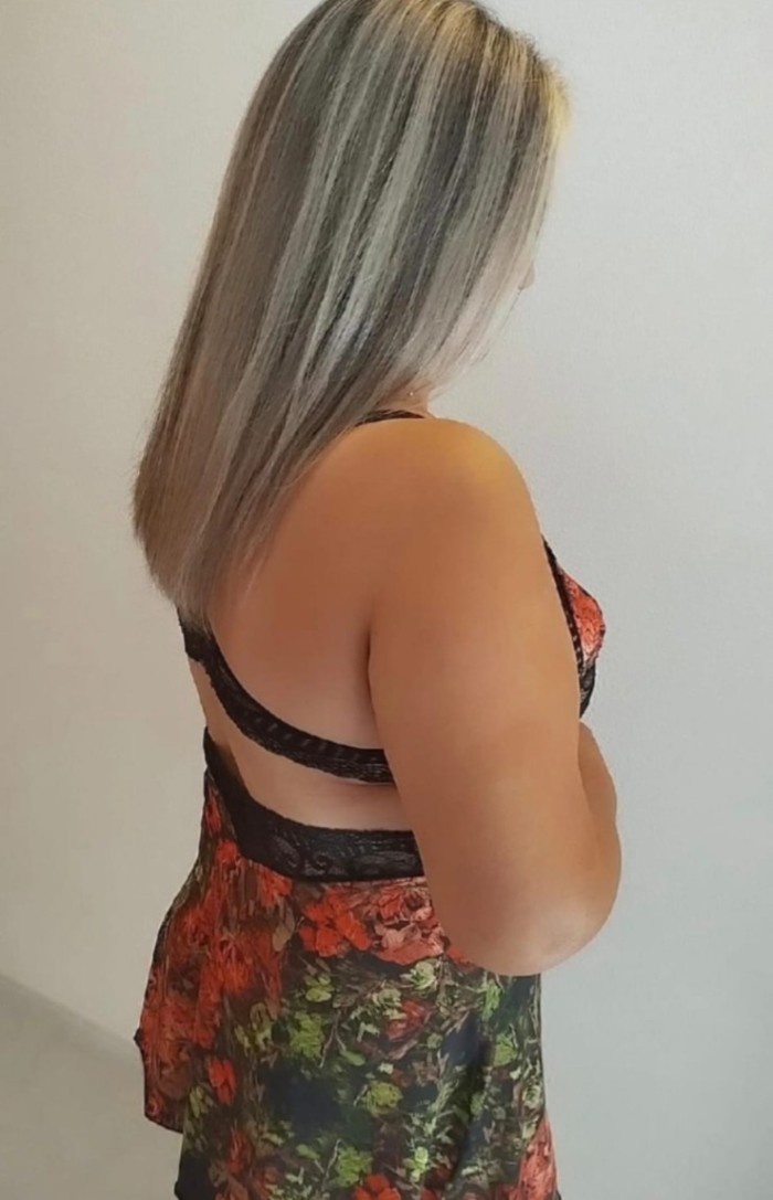 SENSUAL ATREVIDA COMPLACIENTE DESEOSA DE SEXO
