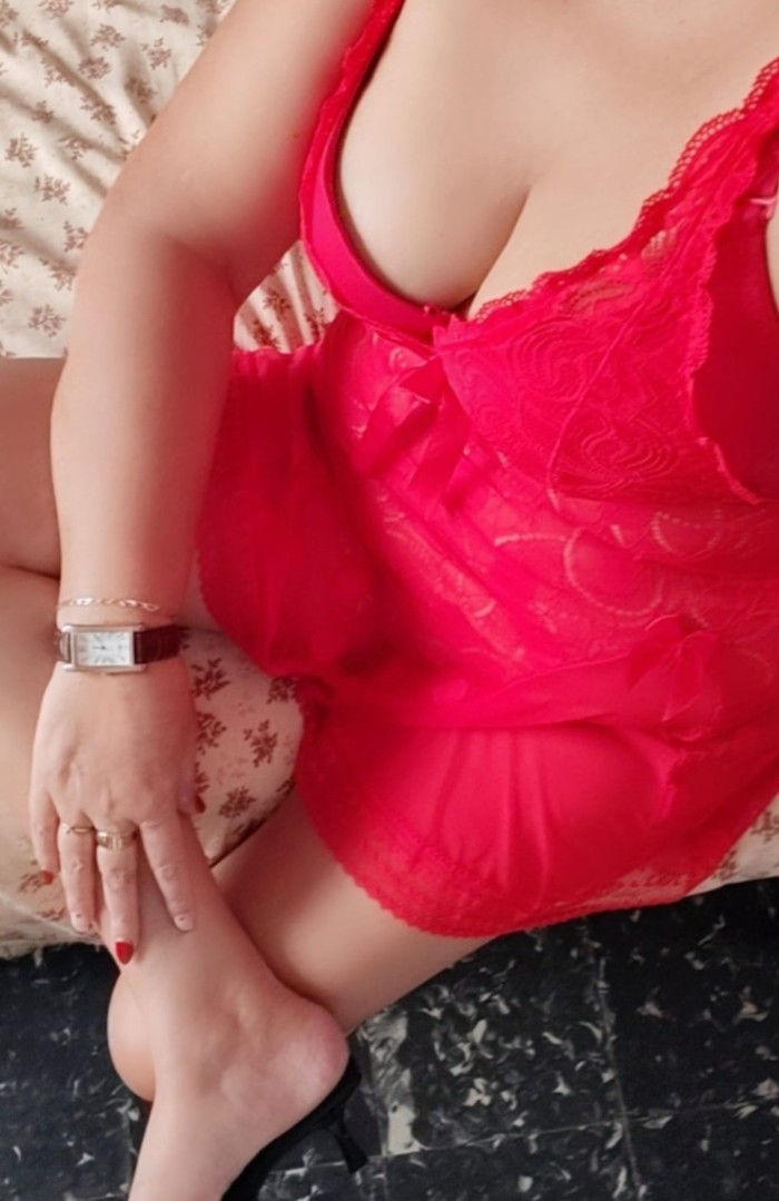 SENSUAL ATREVIDA COMPLACIENTE DESEOSA DE SEXO