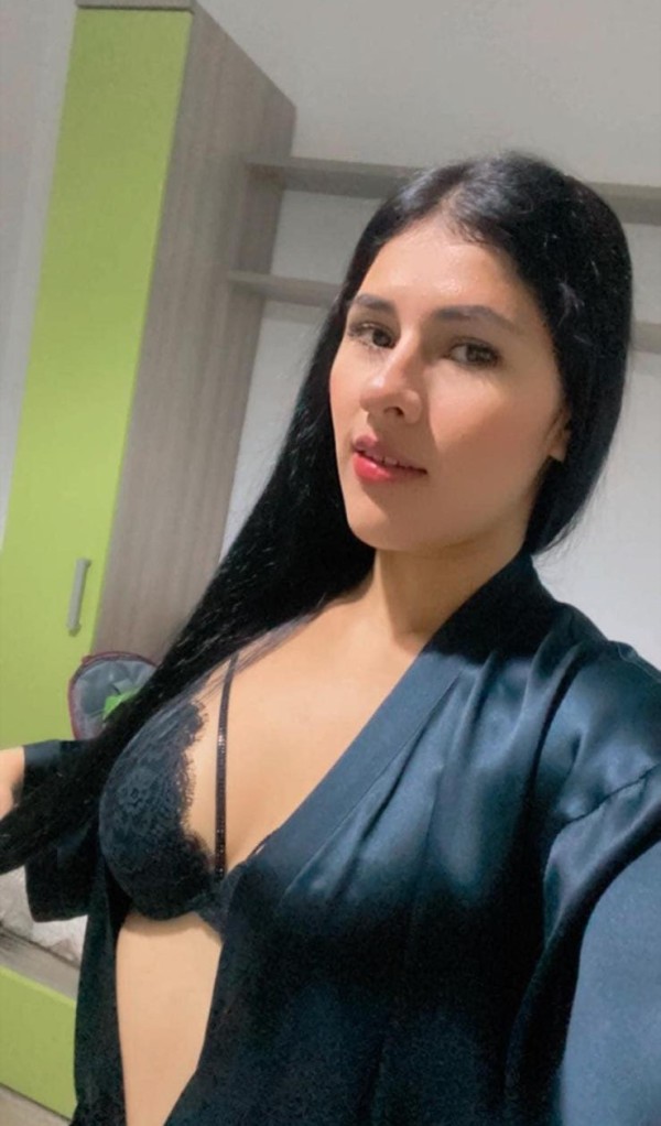 BELLEZA Y DULZURA EN UNA SOLA MUJER 603266190