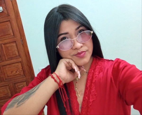 ESTOY DESEANDO SER TODA TUYA. . . Y TU??…