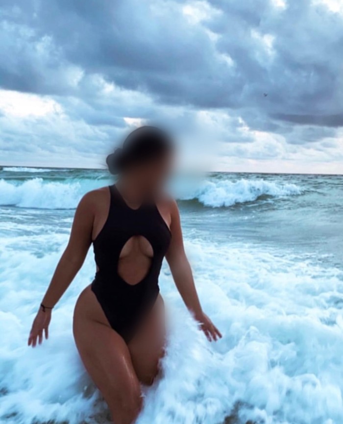 Impresionante Morena cariñosa y jovencita nueva en milladoiro