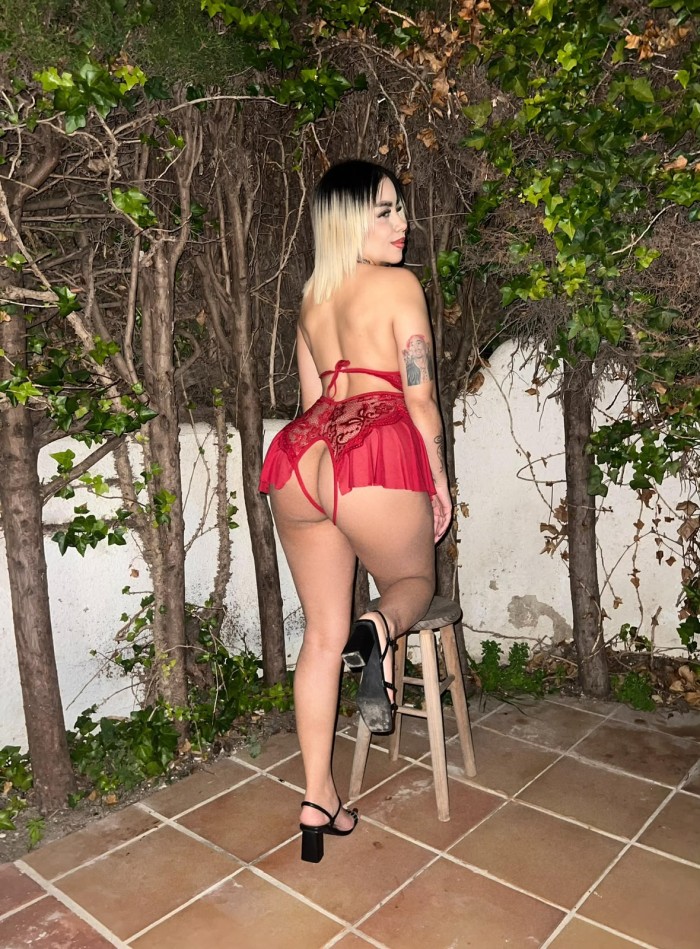 SEXY RUBIA DE CURVAS CACHONDA FIESTERA SENSUAL DISPUESTA A TODO NOVEDAD VIP