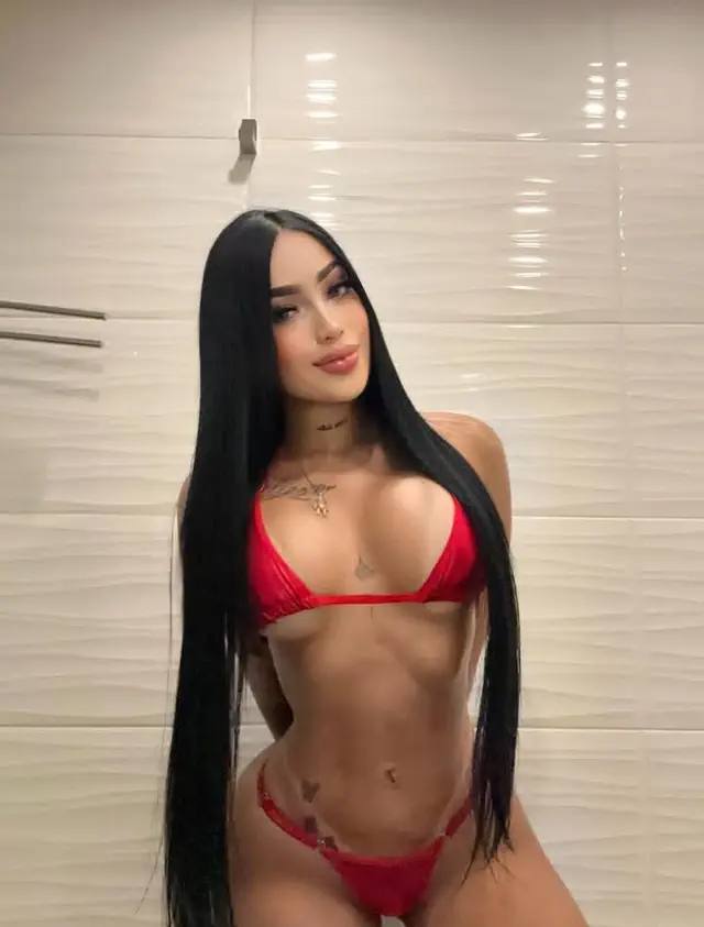 COLOMBIANA EXPERTA EN TWERK con GRIEGO. VEN