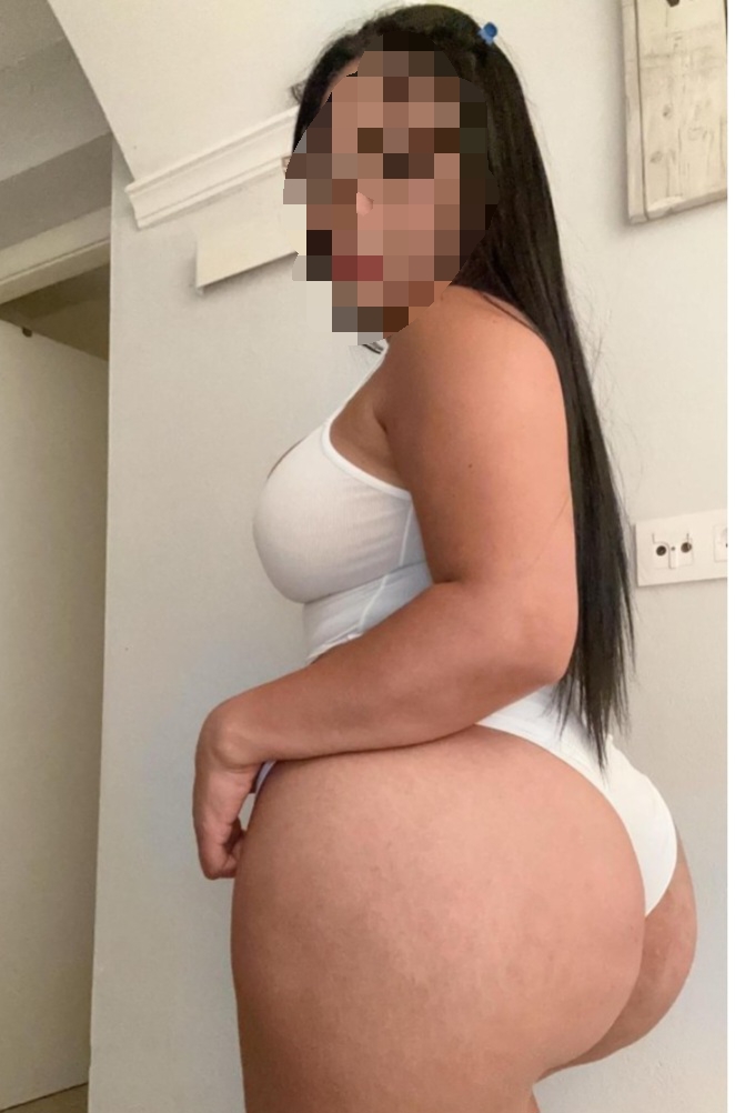 MORENAZA DIVERTIDA DESDE 20 ROSA CON CHUPADA MOJAD
