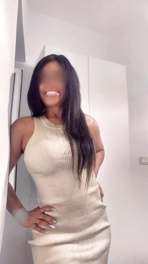Carla un bombón latino disponible en jaca